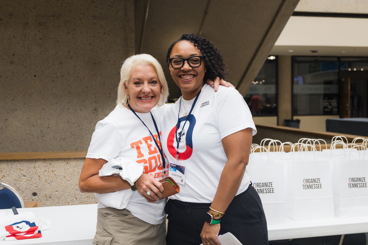 Two Organize Tennessee volunteers standing together